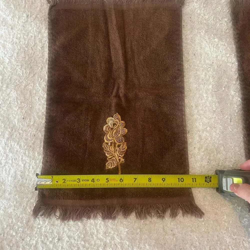 VTG Cannon Brown Fingertip Guest Towels Set of 2 Gold Lace Floral Fringe 11 X 18
